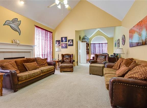 5th image of 809 Harvest Dr