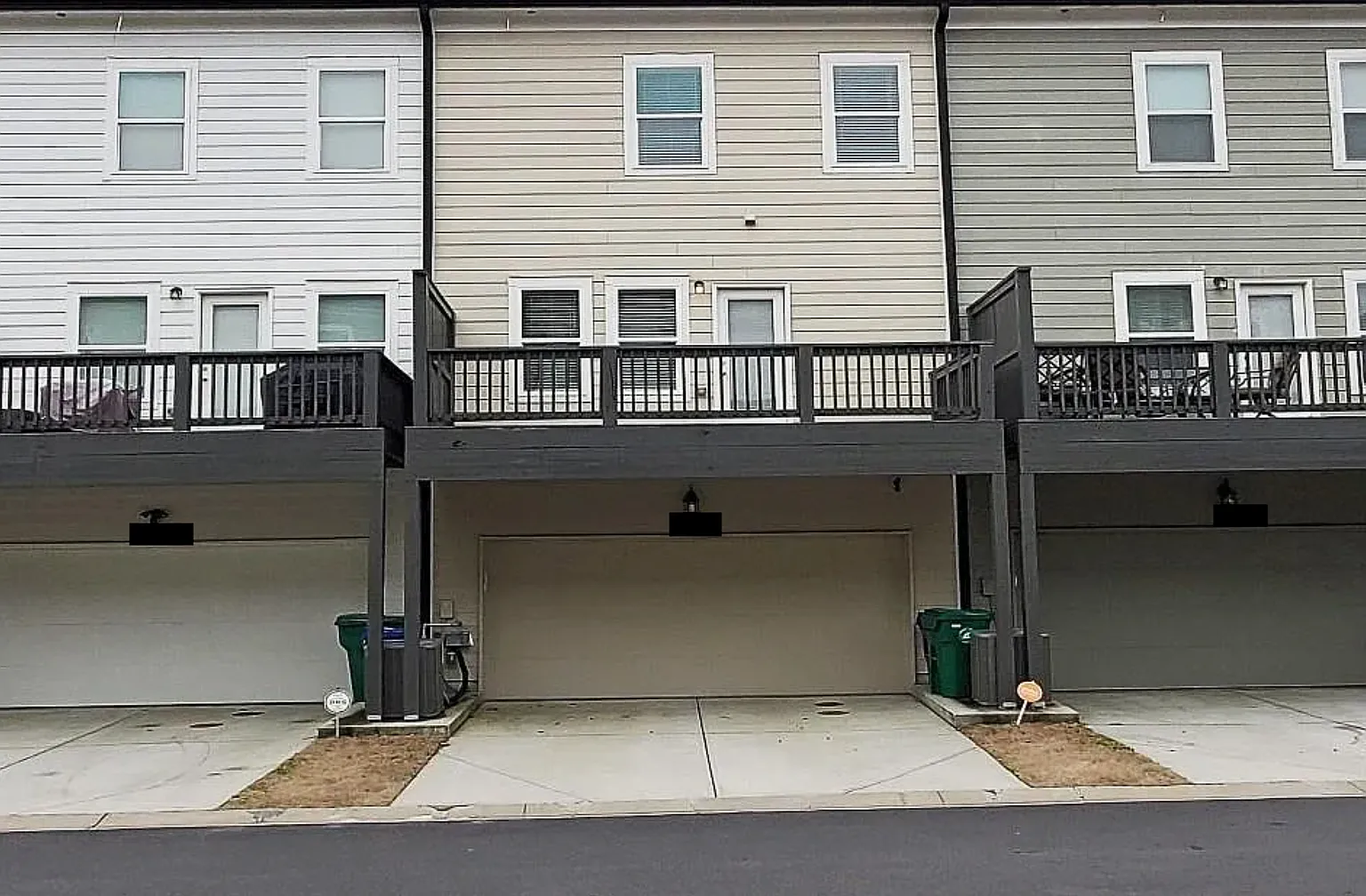 4 bed, 3.5 bath, 1996 sqft, $3,100 — Photo 2