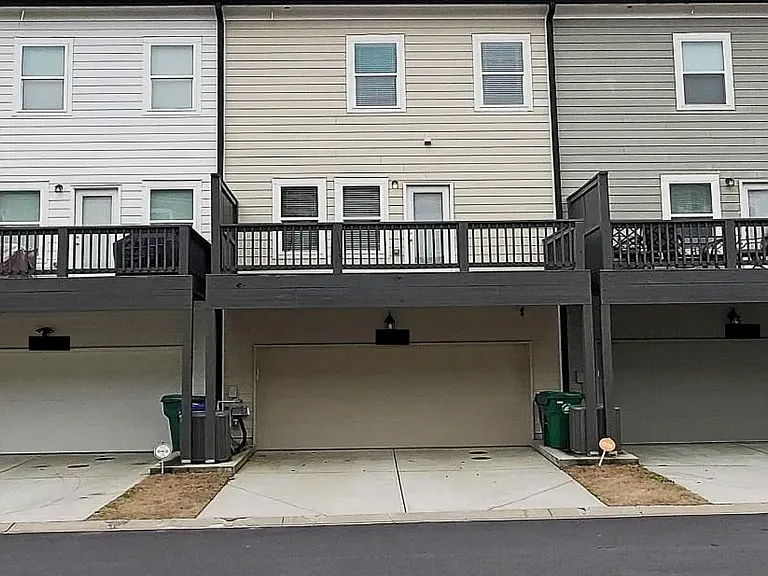 back of the house - middle unit