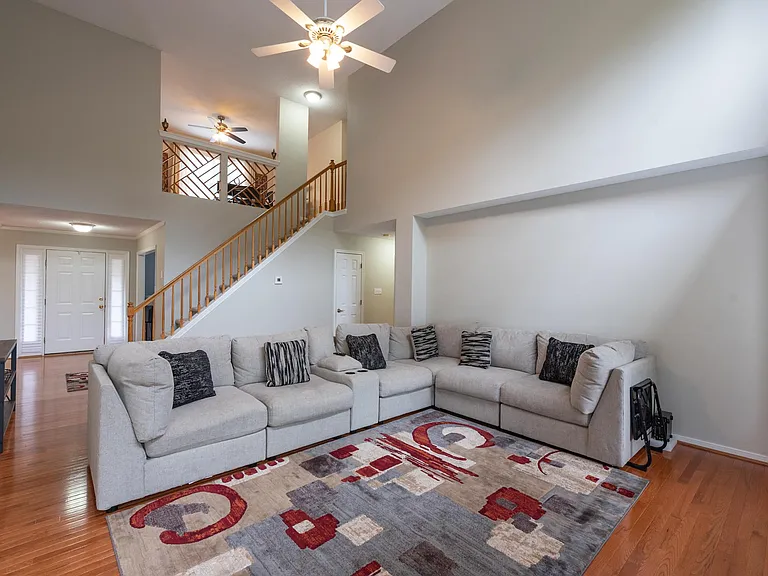 5121 Lippingham Ln — Photo 10