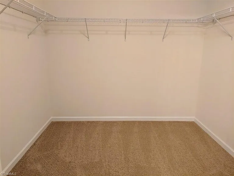 1033 Hidden Meadow Rd — Photo 7
