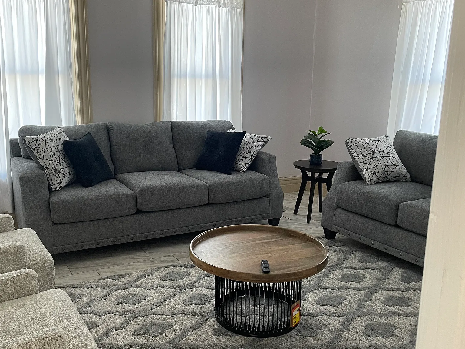 3 bed, 1496 sqft, $1,700 — Photo 1