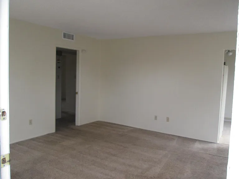 2516 Ashe Rd #B — Photo 7