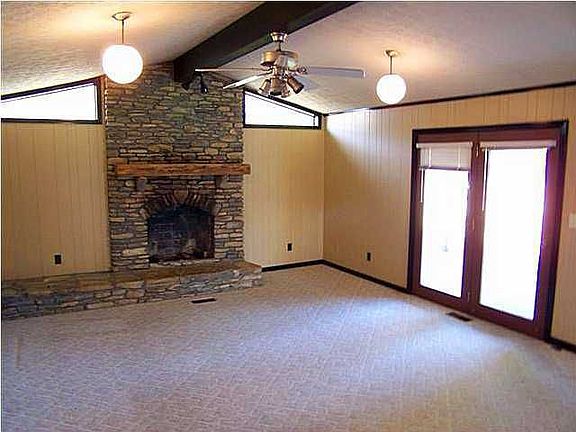5th image of 9104 Annlou Dr