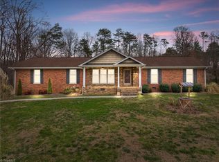 6922 Maynard Rd, Summerfield, NC 27358