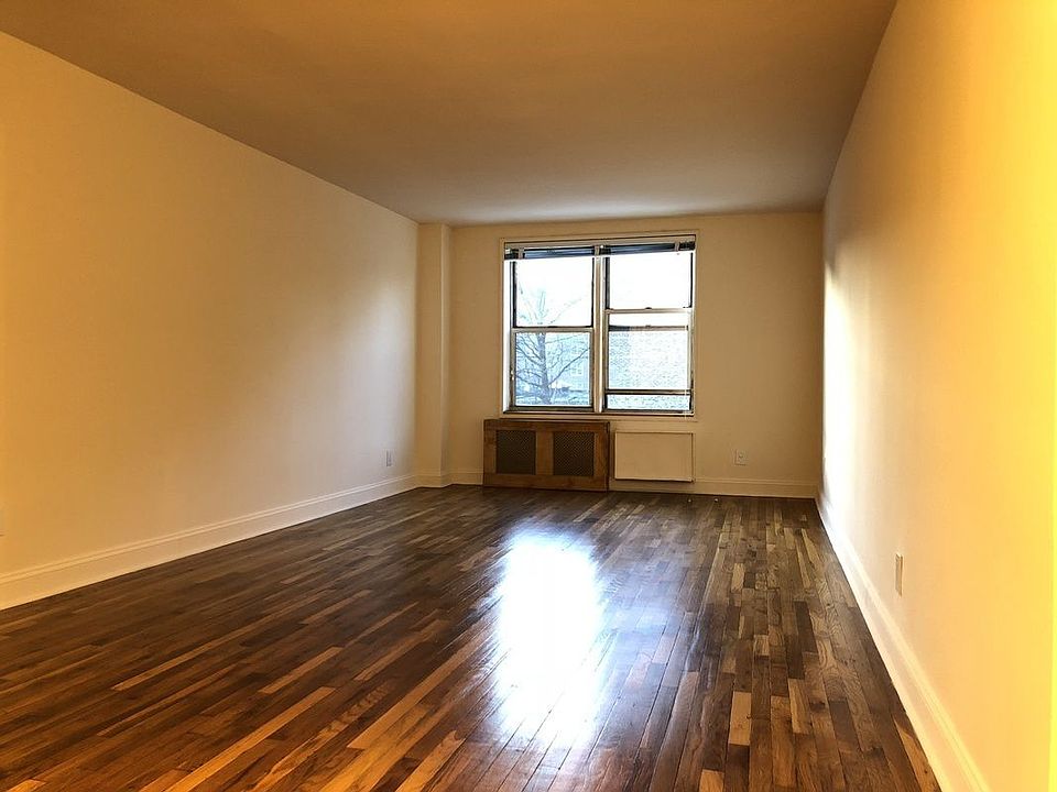 1st image of 14241 41st Ave APT 302