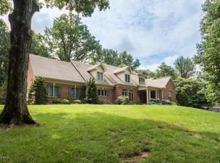 7905 Rollington Rd, Pewee Valley, KY 40056