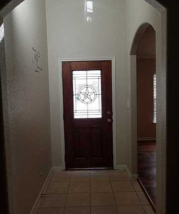 3rd image of 6842 Luckey Path
