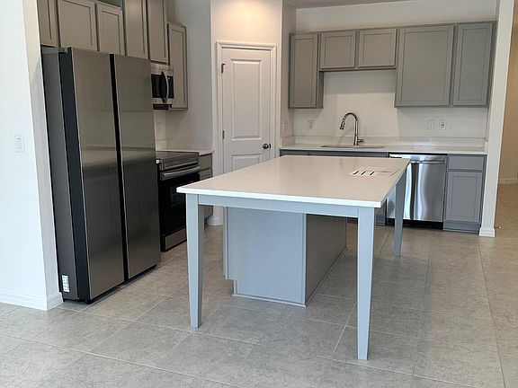 4th image of 4126 Collegiate Blvd