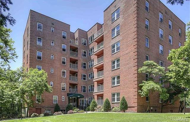 1st image of 555 Broadway APT 1C