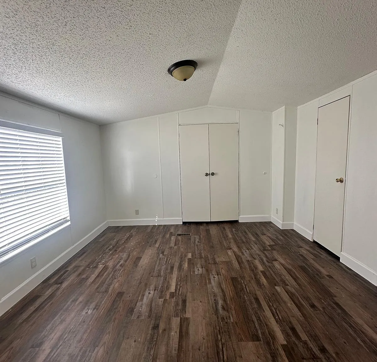 3 bed, 1216 sqft, $1,500 — Photo 2