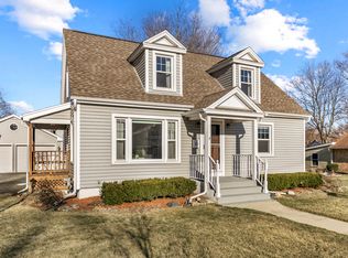 32 Jayne St, Algonquin, IL 60102