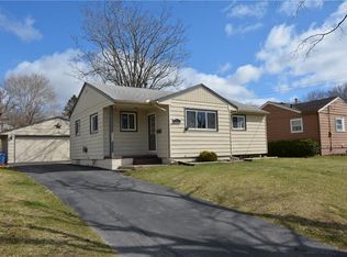 1205 E 33rd Ct, Des Moines, IA 50317