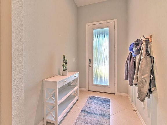 4th image of 11130 Spring Point Cir