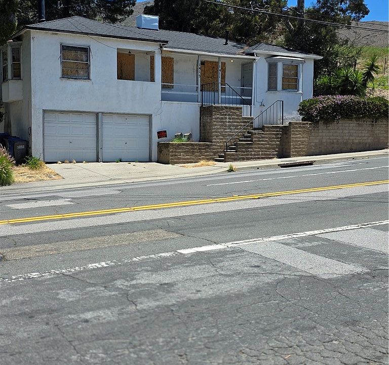 1st image of 1411-1415 San Luis Dr