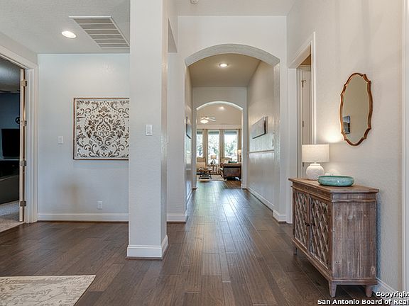 5th image of 10011 Raechel Ln