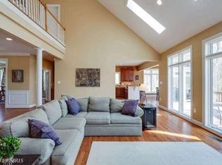 19144 Shelburne Glebe Rd, Leesburg, VA 20175