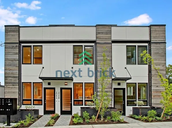 2043 13th Ave W #C, Seattle, WA 98119