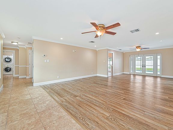 4th image of 4414 SE 20th Pl