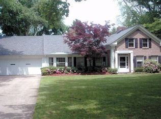 6069 Meadowood Blvd, Madison, OH 44057