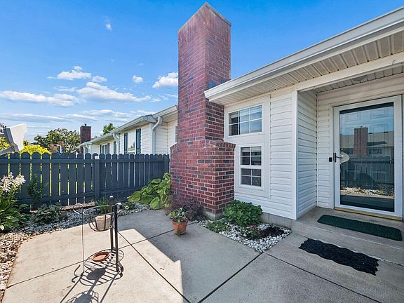2nd image of 8337 Greyhawk Cir
