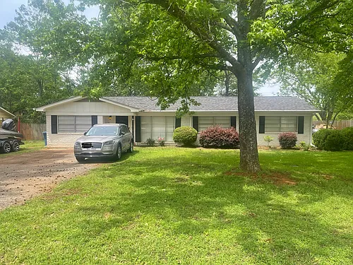 207 Lynch Dr Photo 1