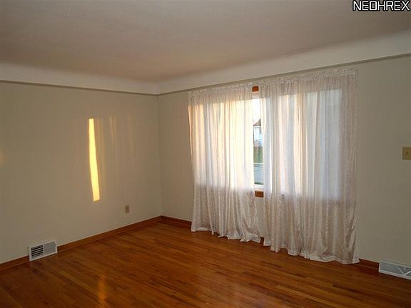 2nd image of 15505 Northwood Ave