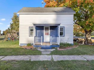 411 S Walnut Ave, Forreston, IL 61030