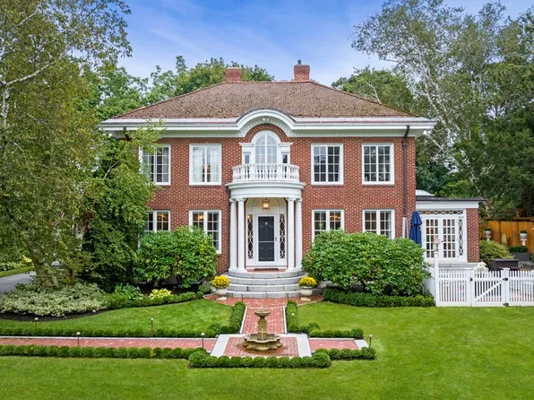 7 Tip Top Rd, Swampscott, MA 01907