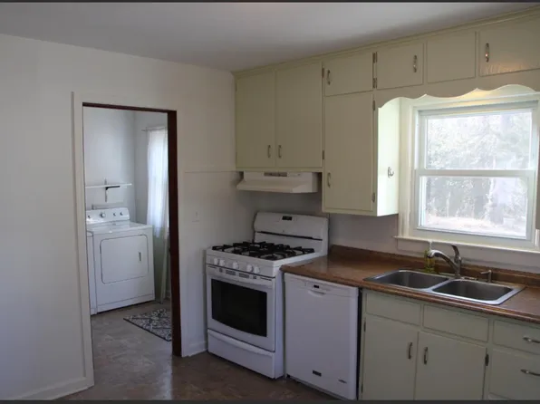 2125 Learnard Ave, Lawrence, KS 66046