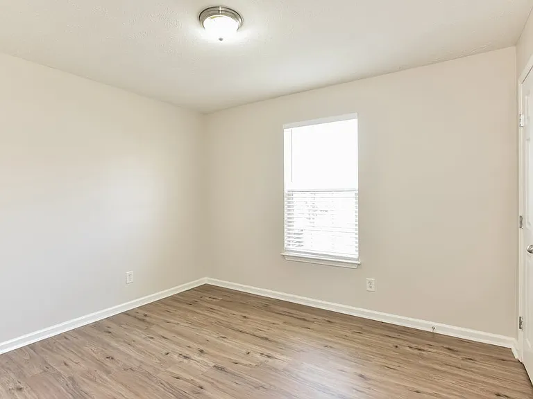 154 Dreville Dr — Photo 11