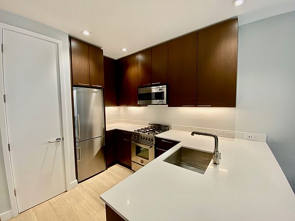 5th image of 468 Clementina St #302