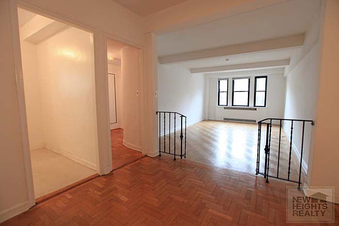 1st image of 75 Park Ter E APT D11