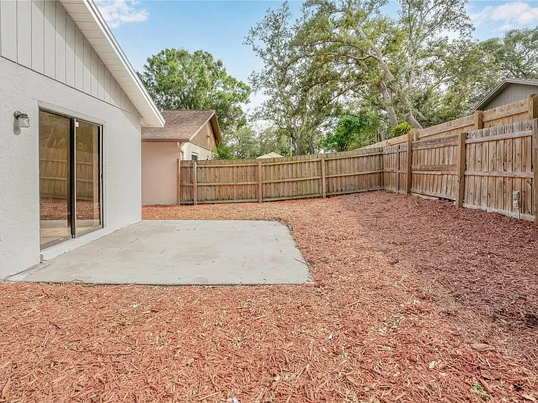 3826 Lake Shore Dr — Photo 23