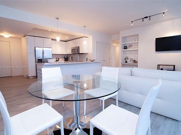 3rd image of 999 SW 1st Ave APT 1514