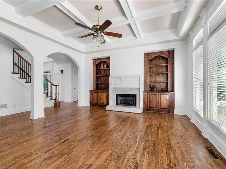 1475 Boomer Cir — Photo 12