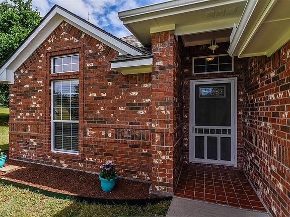 3rd image of 2619 Juniper Dr