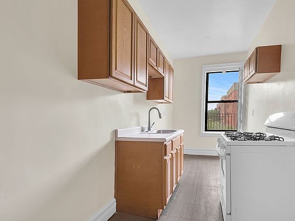 4th image of 575 Ocean Ave APT 4B