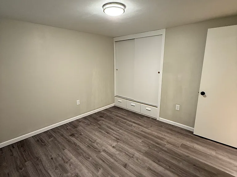 Basement Office/Room