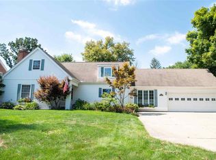 512 N Main St, Washington, IL 61571