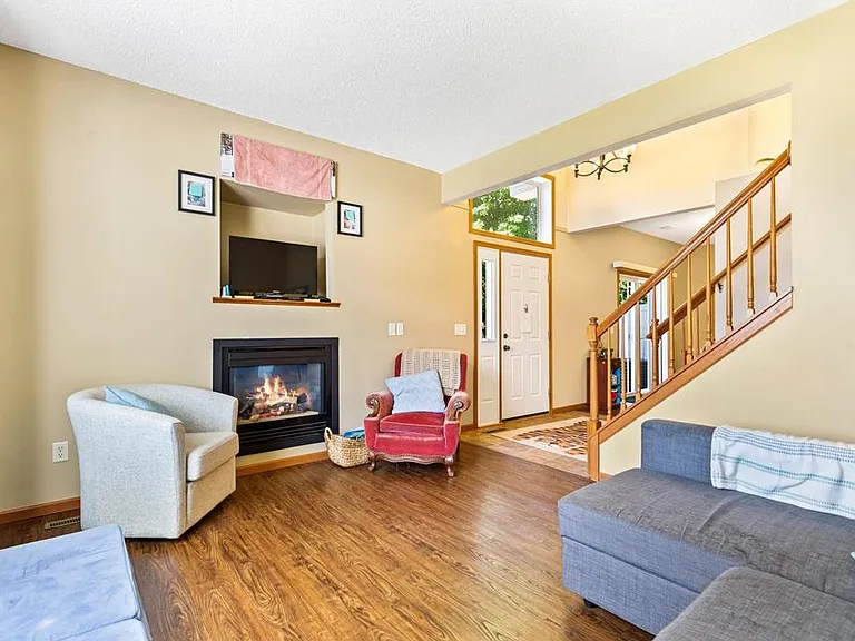 633 Kingfisher Ln #H — Photo 19