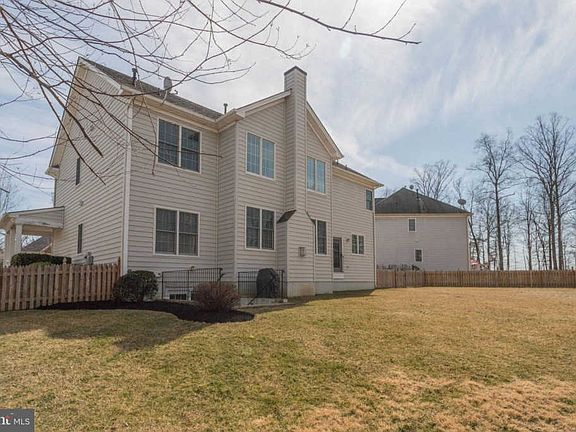 2nd image of 5912 Berryville Ct