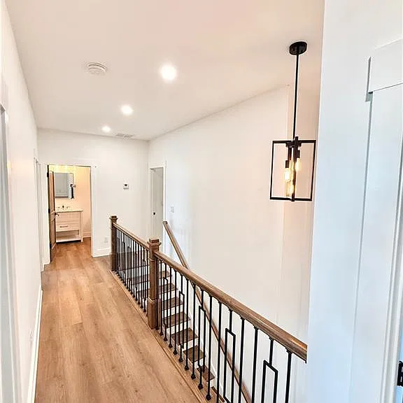 115 Stoneybrook Dr — Photo 9