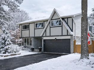 1807 Heather Hills Dr, Burlington, ON L7P 2Z1
