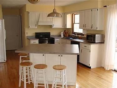 4th image of 9260 Canterbury Ln