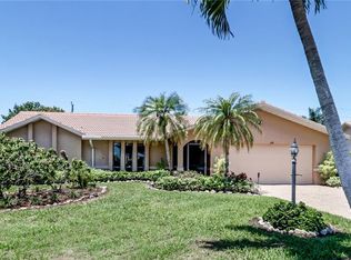 1148 Foxfire Ln, Naples, FL 34104