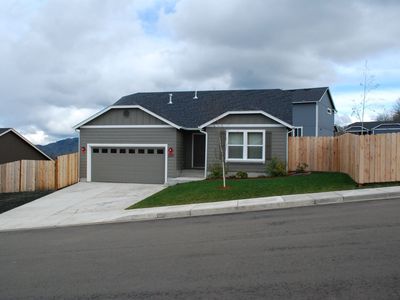 230 Rowan St, Roseburg, OR, 97471