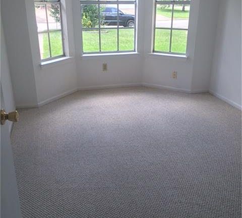 2nd image of 5818 Guadalupe Dr