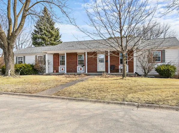 701 Omalley St, Waunakee, WI 53597