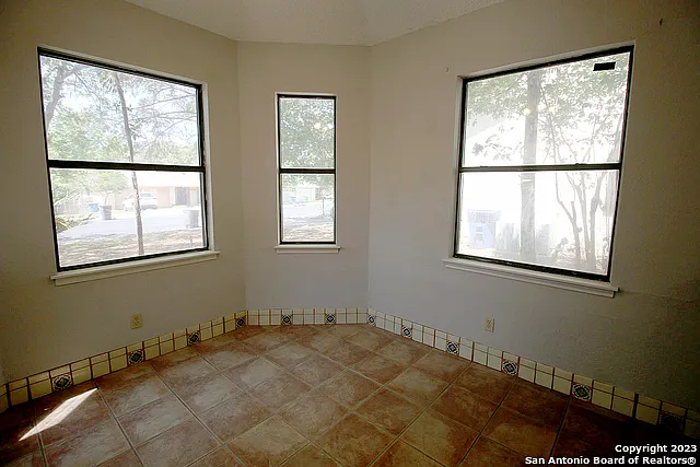 13942 Chisom Creek St — Photo 9